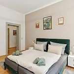 Larooms Ku11 - Zentrales & Charmantes Altbauapartment - All Inclusiv! In Halle Saale *
