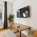 Apartment Larooms Ku11 - Zentrales & Charmantes Altbauapartment - All Inclusiv! In Halle Saale Halle (Saale)