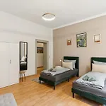 Larooms Ku11 - Zentrales & Charmantes Altbauapartment - All Inclusiv! In Halle Saale Apartment Halle (Saale)