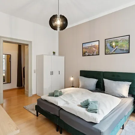 Appartement Larooms Halle - Ku11 - 2 Schlafzimmer - 4 Betten - Waschmaschine & Trockner *