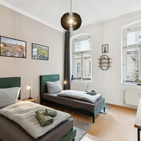 Larooms Ku11 - Zentrales & Charmantes Altbauapartment - All Inclusiv! In Halle Saale
