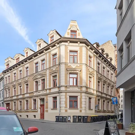 Larooms Ku11 - Zentrales & Charmantes Altbauapartment - Inclusiv! In Halle Saale Apartmán *