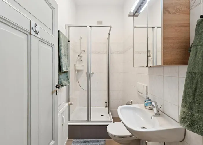 Larooms Halle - Ku11 - 2 Schlafzimmer - 4 Betten - Waschmaschine & Trockner Appartement *